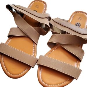 Rekayla Womans Tan Flat Elastic Sandals Size 7.5‎ New